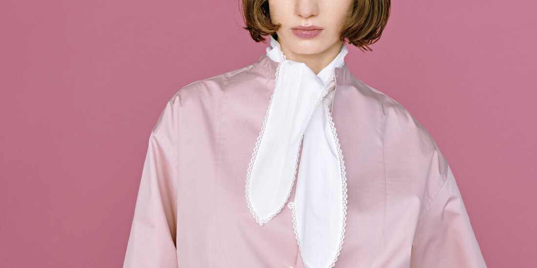 品よく着こなす洗練ピンク