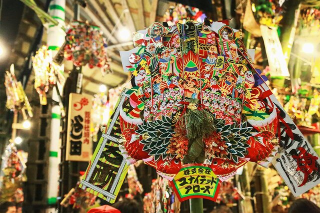 来年の「福」を“鷲”づかみ！ 酉の市から見える熊手の歴史。