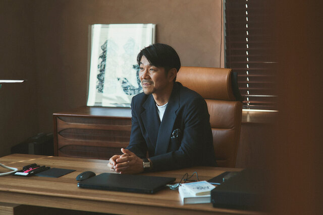 接客の最前線にいたからこそ見えるものがある。 新社長、松崎 善則の人となり。