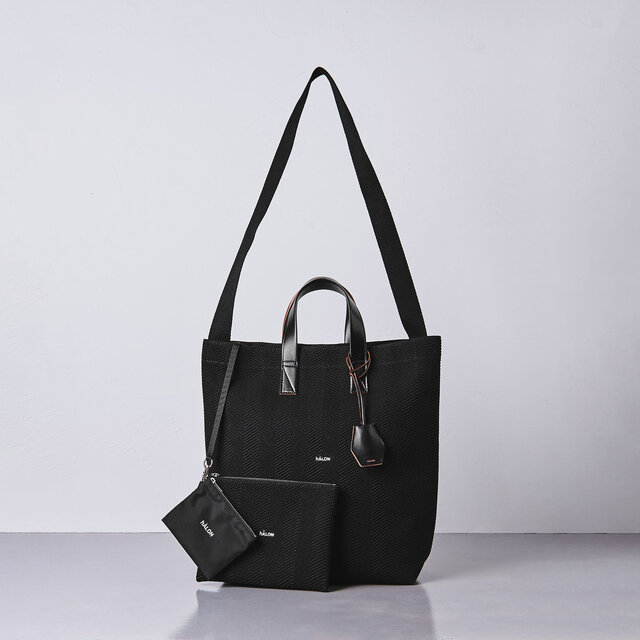 極美品　定価24,200円　hALON ヘリンボーンニットトートバッグ 極美品 定価24,200円 hALON ヘリンボーンニットトートバッグ