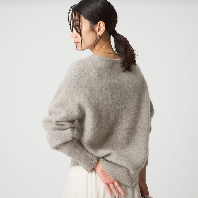 【冬の結論シリーズ】”ふれて”ヘアリーニット