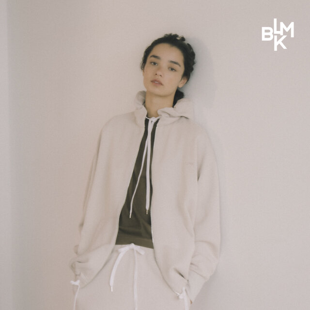 エッセンシャルコレクション「BLMK」発売のお知らせ - UAコラム／UA