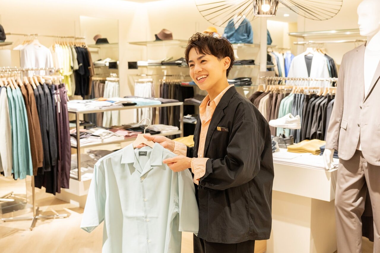 人生に寄り添う接客とは。お客様の物語を共に紡ぐ販売員の仕事。