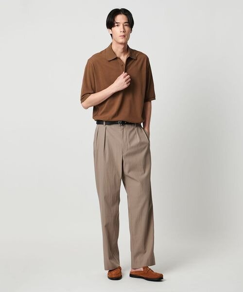 茶色×ベージュのメンズコーデ
