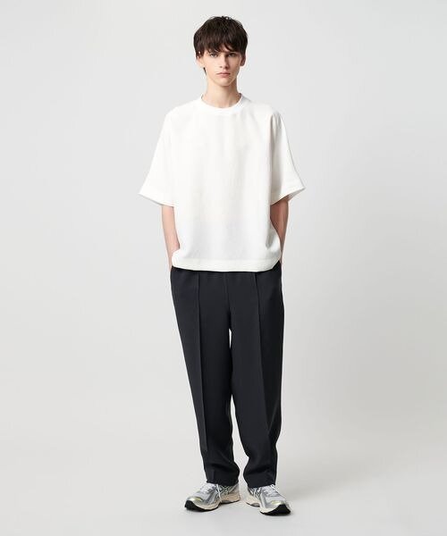 白Tシャツのコーデ