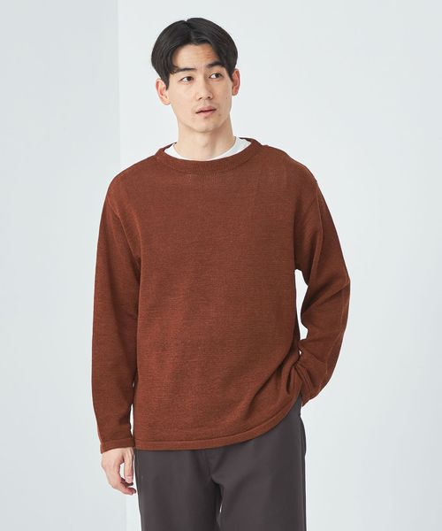 ニットを着る男性