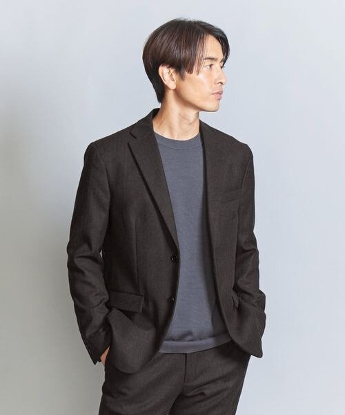 テーラードジャケットのコーデ