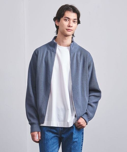 カーディガンのコーデ