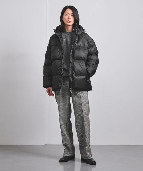 ダウンジャケットを着た男性