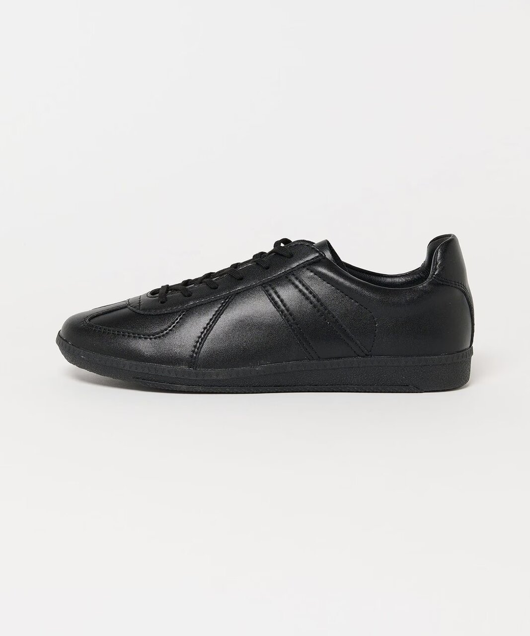 GERMAN TRAINeR 8,690 yen