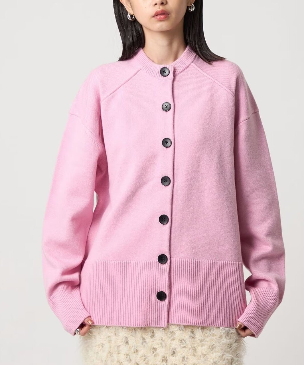 EMMEL REFINES 9,900 yen