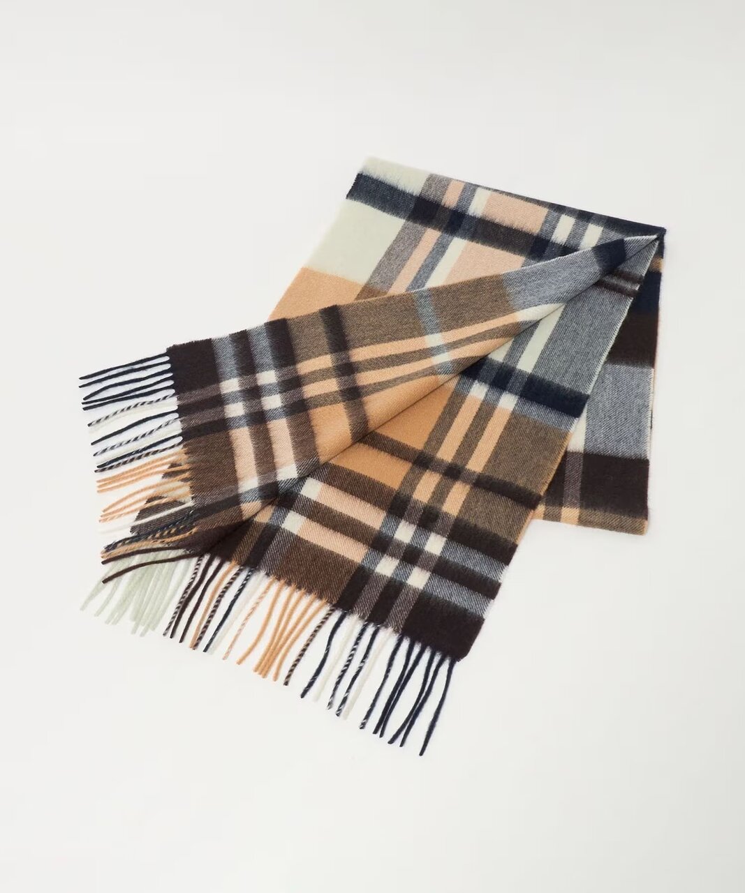 BEAUTY&YOUTH 15,950 yen