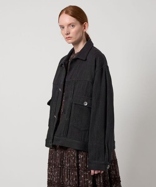 黒のデニムジャケット