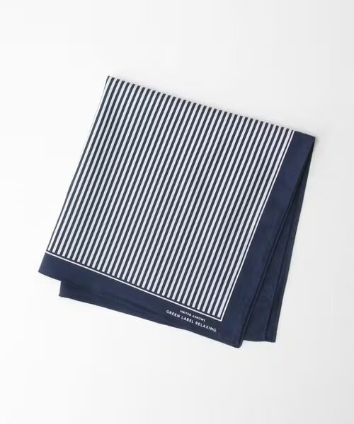 ネイビーのストライプ柄のハンカチ