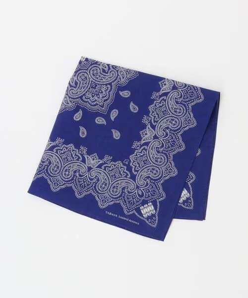 ネイビーのロゴ入りハンカチ