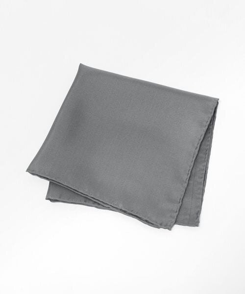 グレーのハンカチ