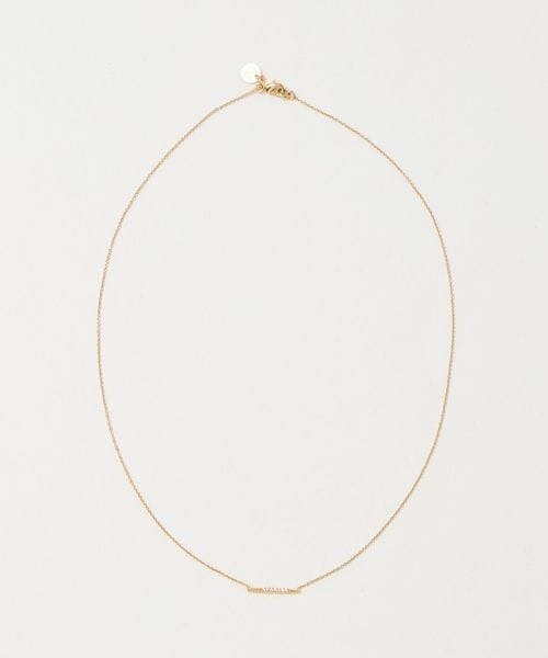 中心にモチーフのあるネックレス