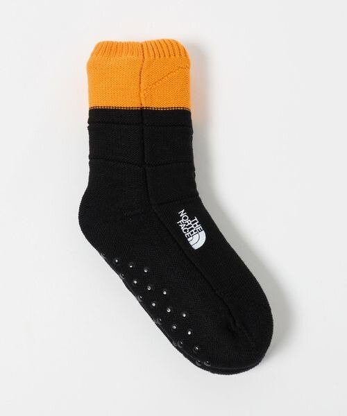 黒とオレンジのブランドロゴソックス