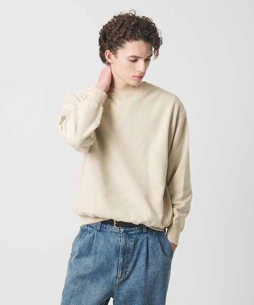 スウェットを着た男性