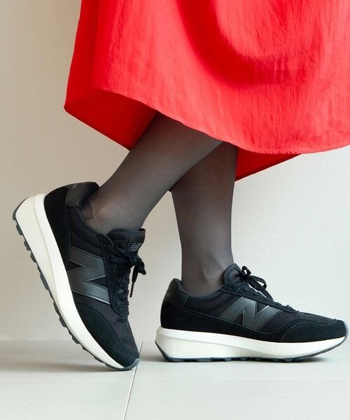 シアー素材の着圧ソックス