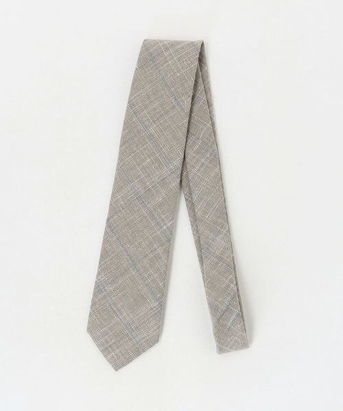 シンプルなベージュのネクタイ