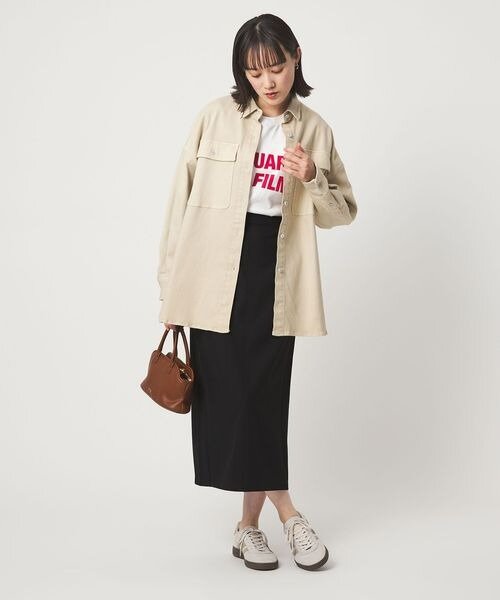 保育参加のスカートコーデ