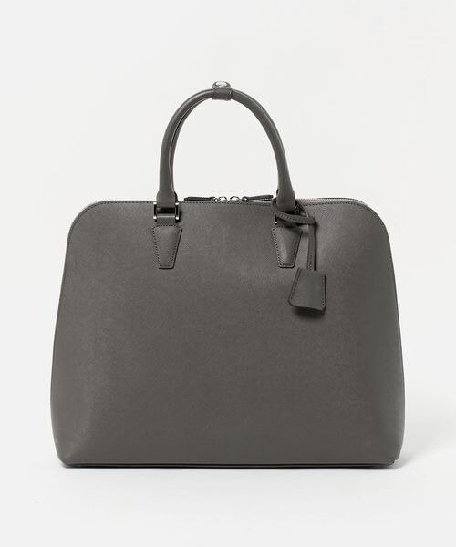 男性のビジネスバッグ