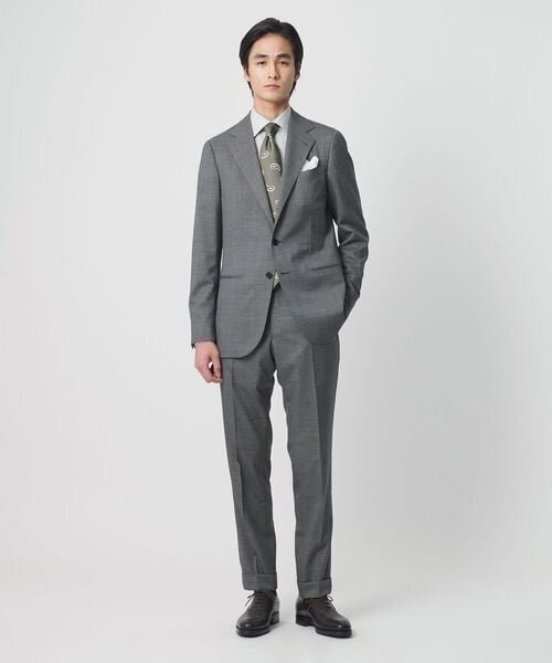 ビジネススーツのタイドアップ　https://store.united-arrows.co.jp/brand/ua/item/1100026S0368?clr_id=101