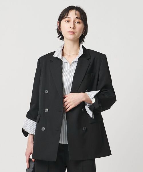 シャツ×ジャケットのコーデ