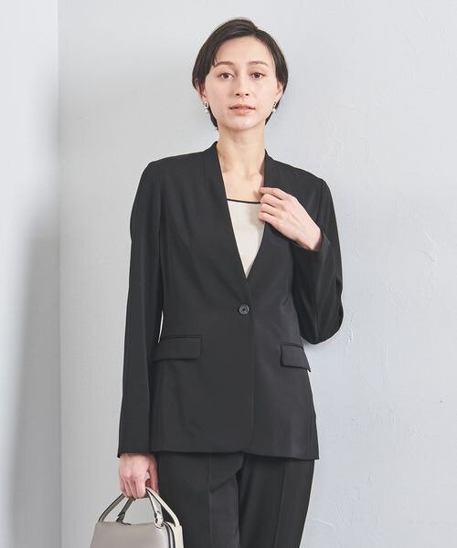 カットソー×ジャケットのコーデ