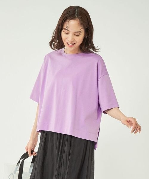 Tシャツとスカートのコーデ