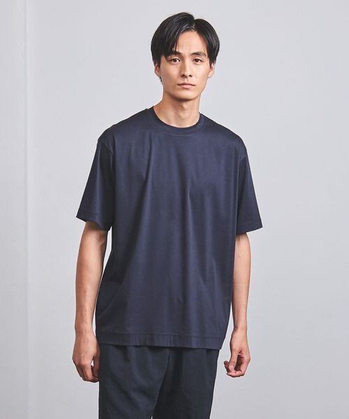 クルーネックのTシャツ
