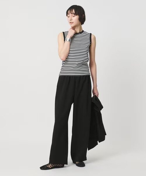 防汚パンツをはいた女性