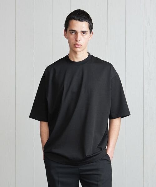 オーバーサイズのTシャツのコーデ
