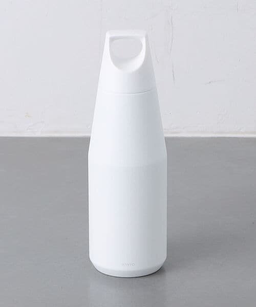 白のタンブラーボトル