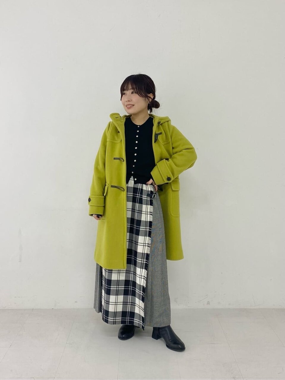 黄色のコート 真新しい
