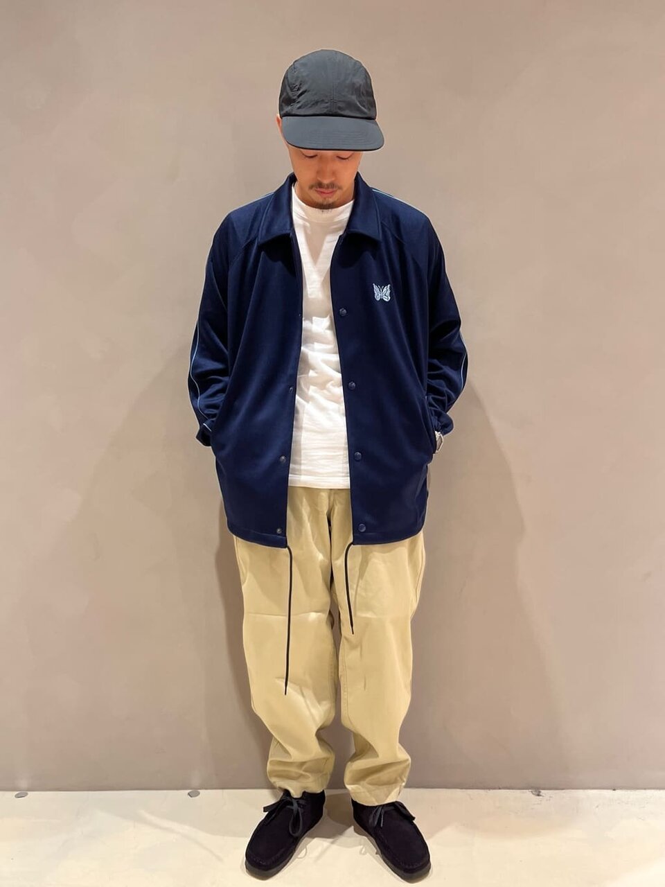 キャップをかぶった男性