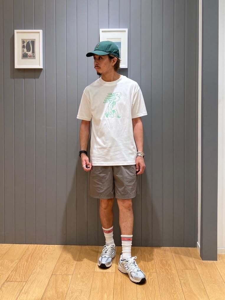 Tシャツ×ショートパンツコーデ
