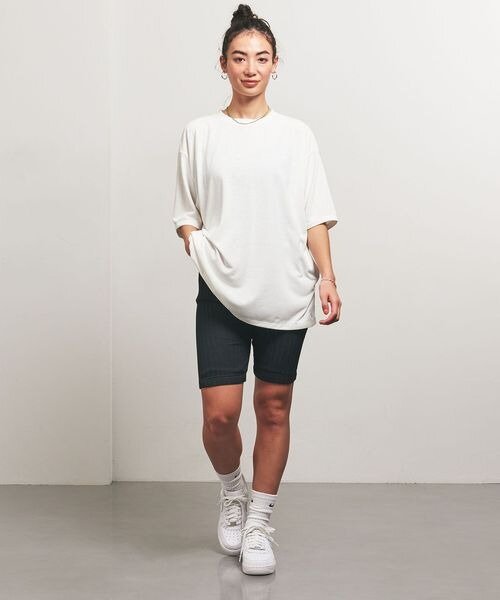 Tシャツとハーフレギンスのジムコーデ