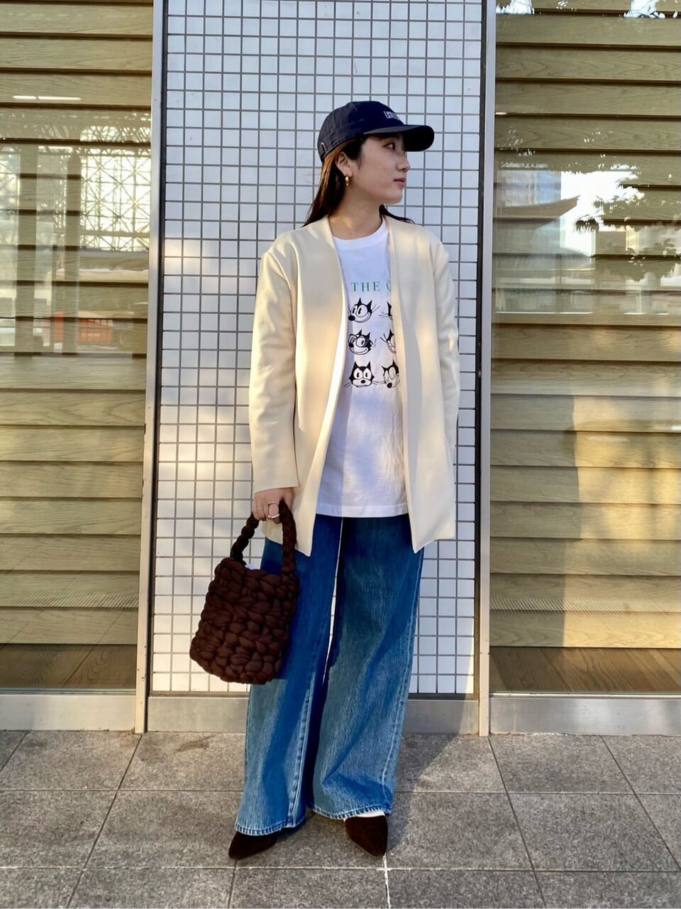 ロゴキャップ×ロングTシャツのコーデ