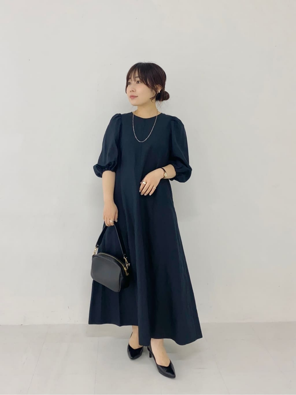 ワンピースを着た女性