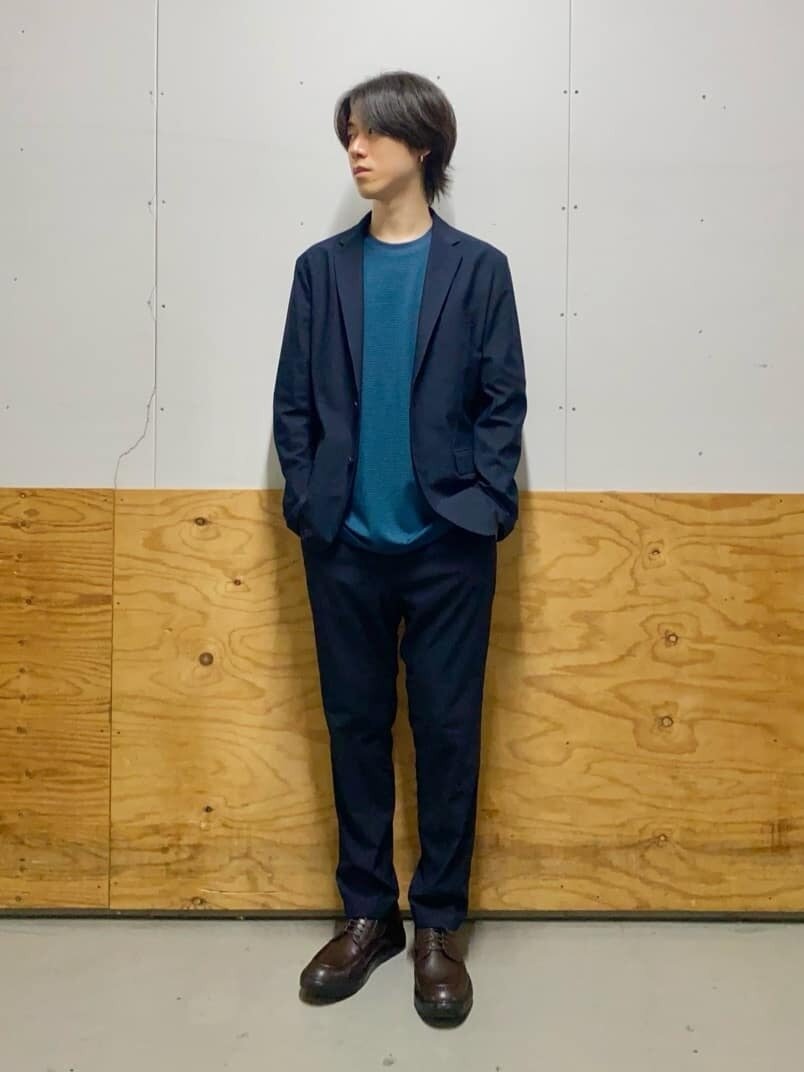 セットアップ×Tシャツコーデ