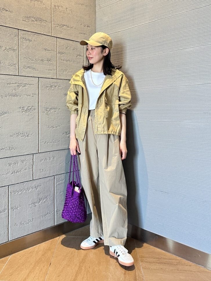ブルゾンとカーブパンツの運動会コーデ