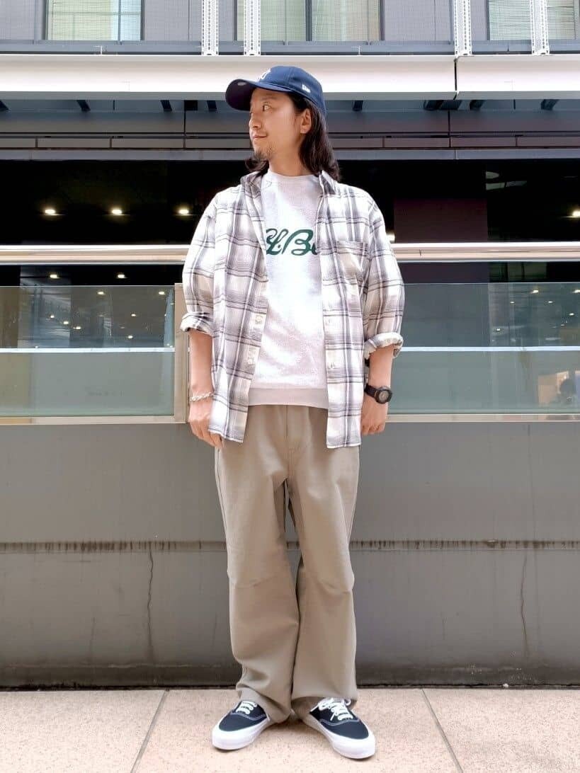 シャツ×スウェットコーデ