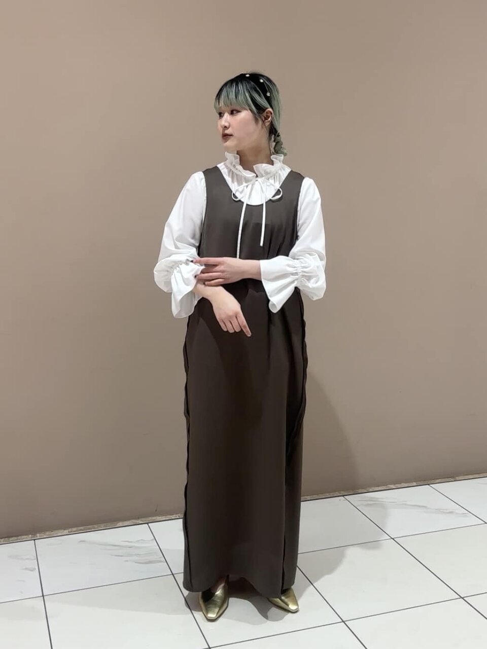 ワンピースを着た女性