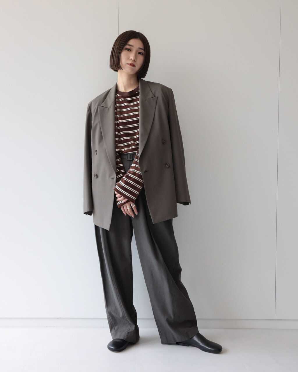 ジャケット×ボーダーT×ワイドパンツのコーデ