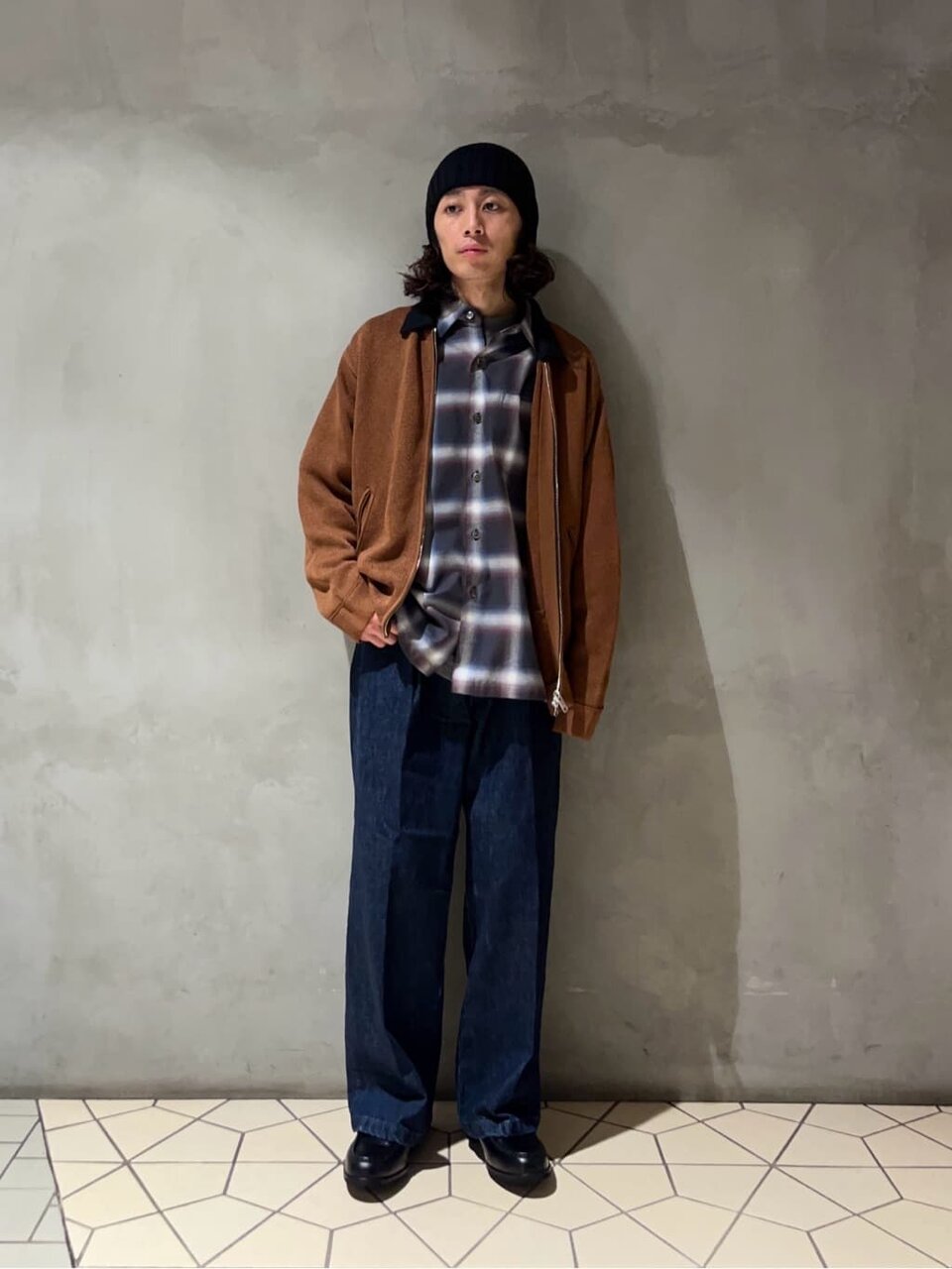 ブルゾンとバギーデニムのメンズコーデ