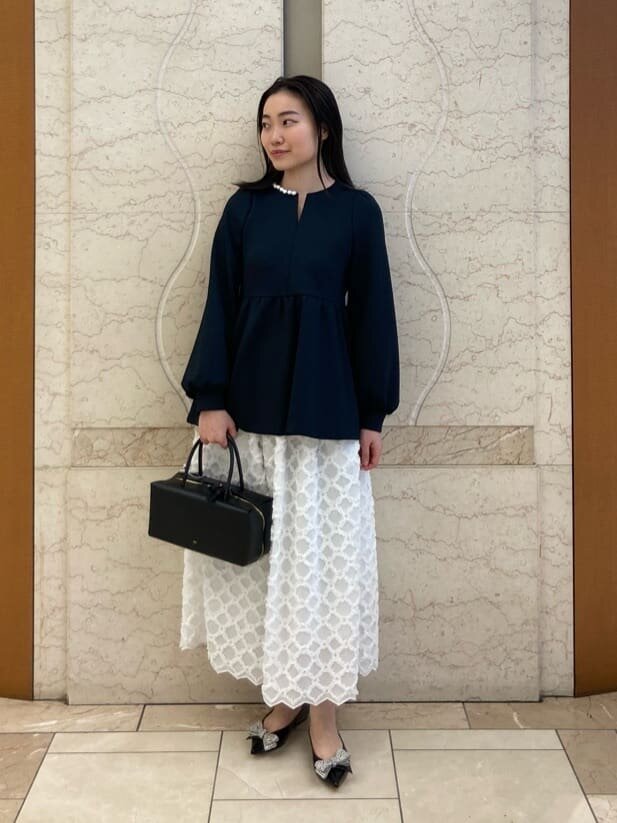 ペプラム ブラウス×スカートコーデ