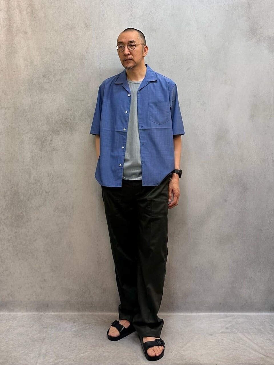 シャツ×ベイカーパンツのコーデ