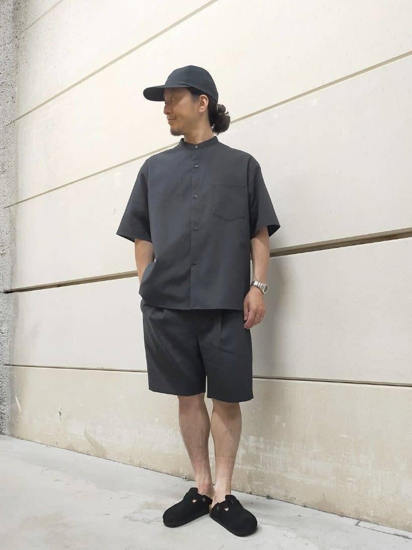 ショートスリーブシャツ×ショートパンツのコーデ